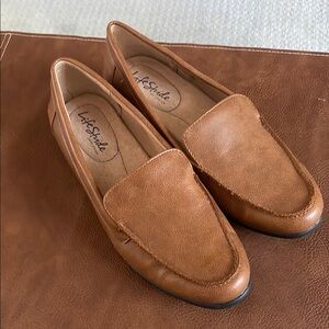 Life Stride Women’s Tan Loafers